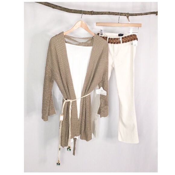 𝅺taupe Cardigan sweater - Picture 1 of 15